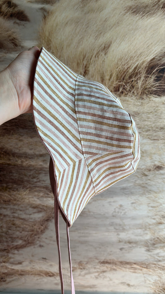 Martenique linen bucket hat