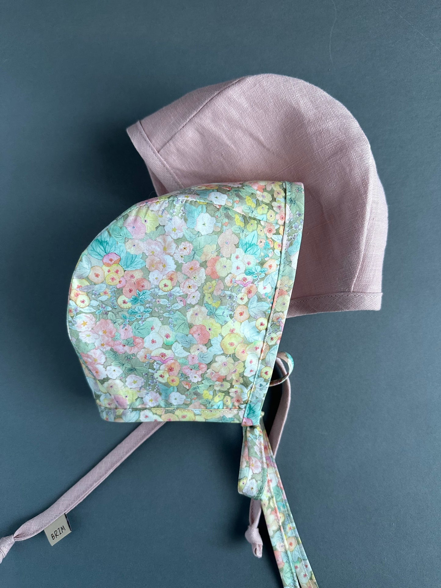 Monet Bouquet Liberty bonnet