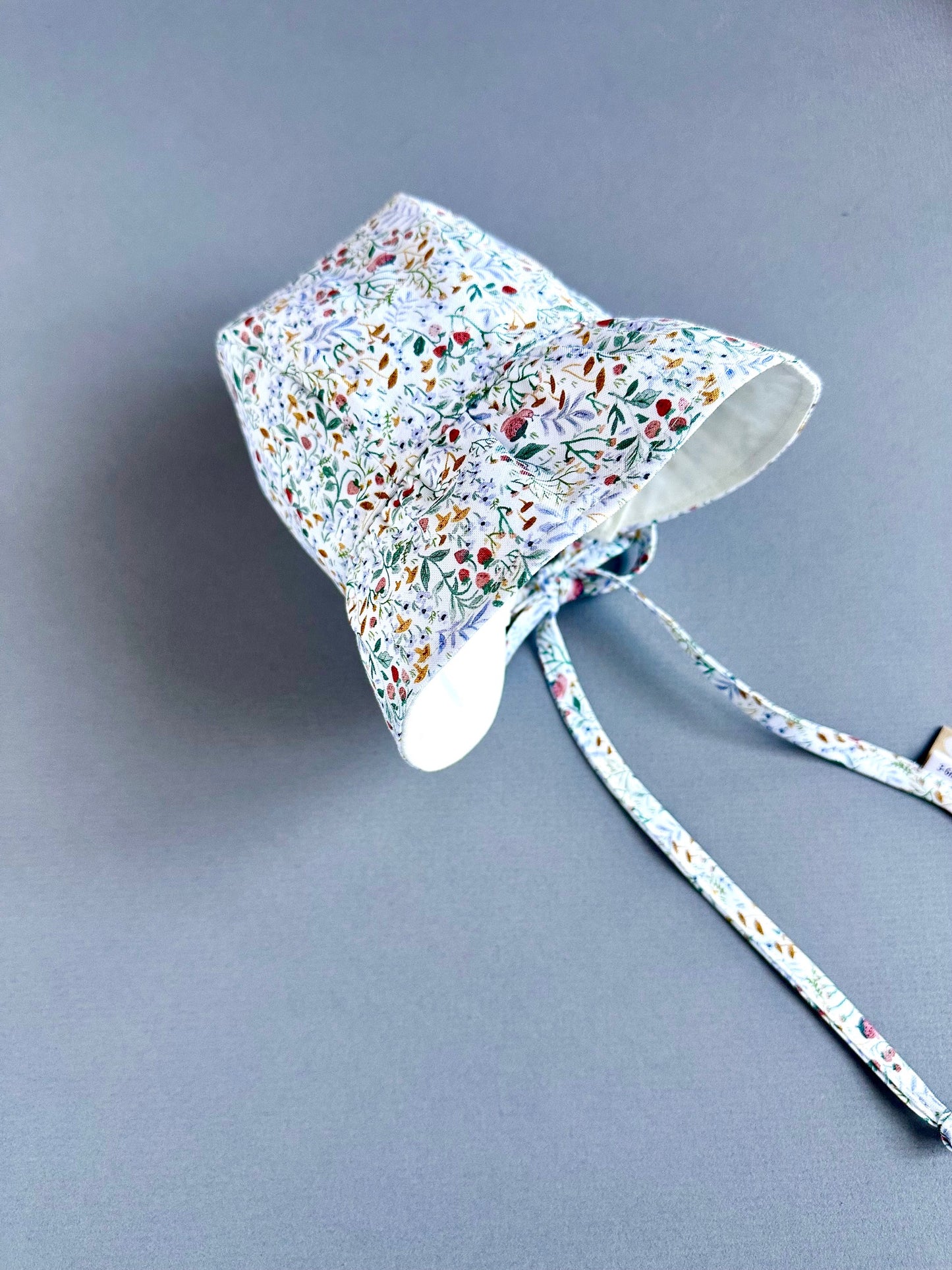 RTS Strawberry Knoll Bonnet size 3-6 month