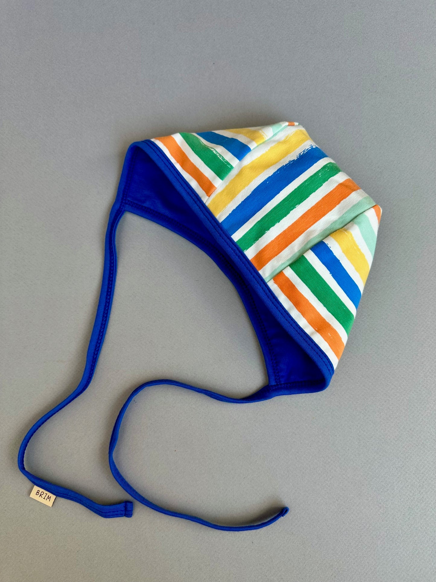 Riley Stripe Reversible classic Bonnet