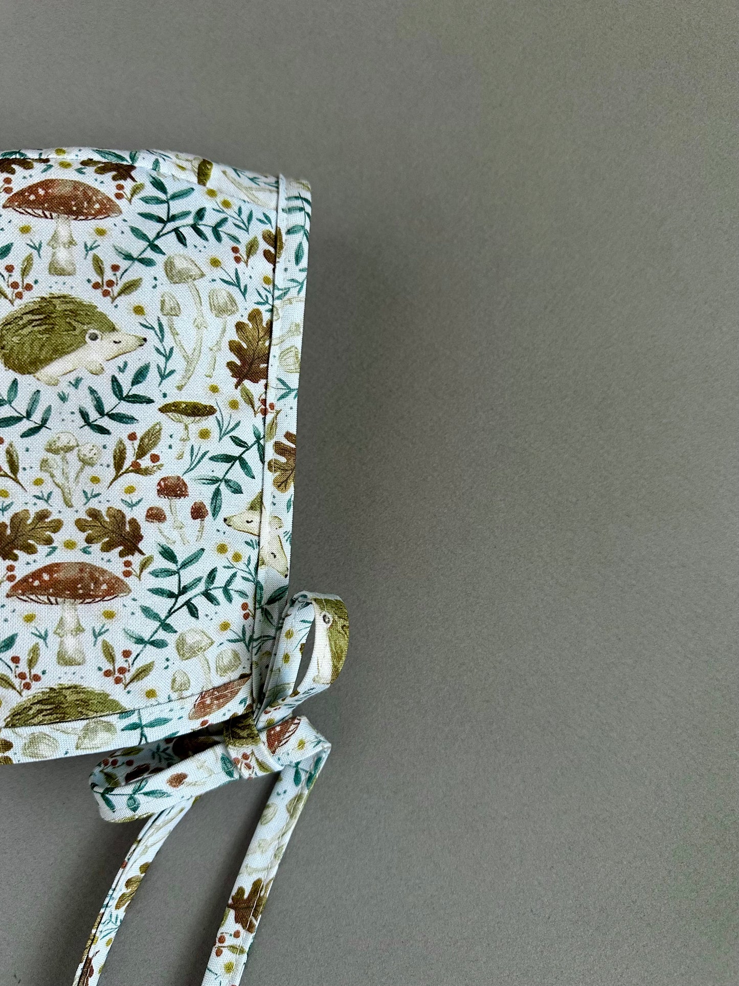 Tiggy-winkle cotton Bonnet