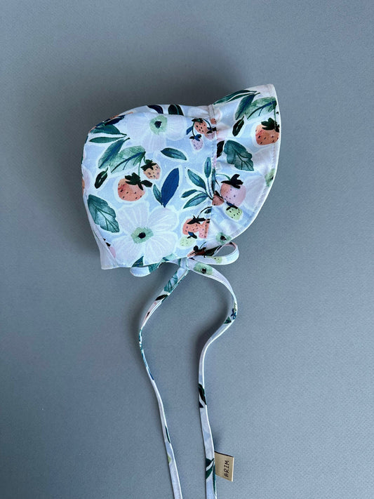 Berry Skye Bonnet