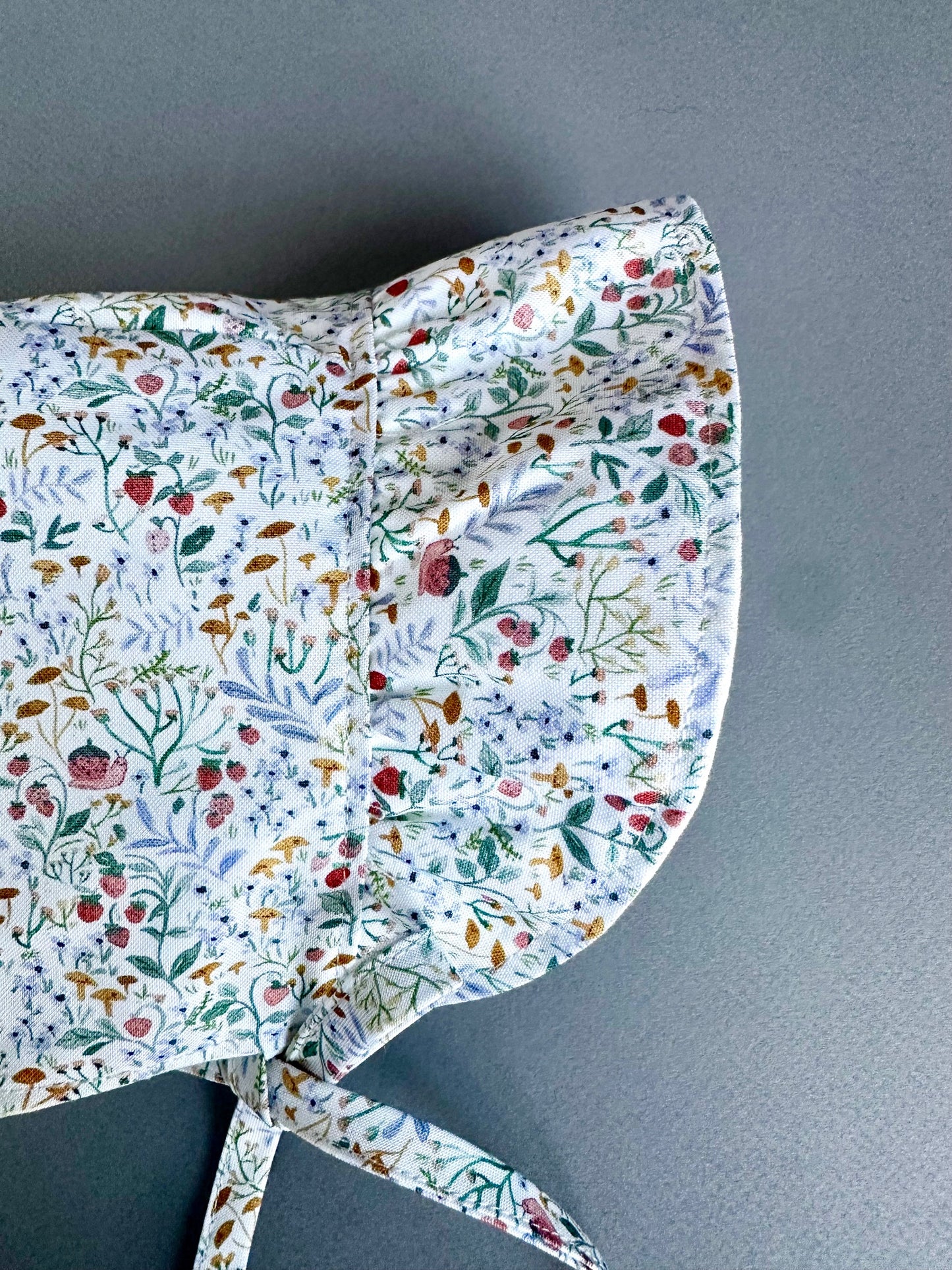 RTS Strawberry Knoll Bonnet size 3-6 month