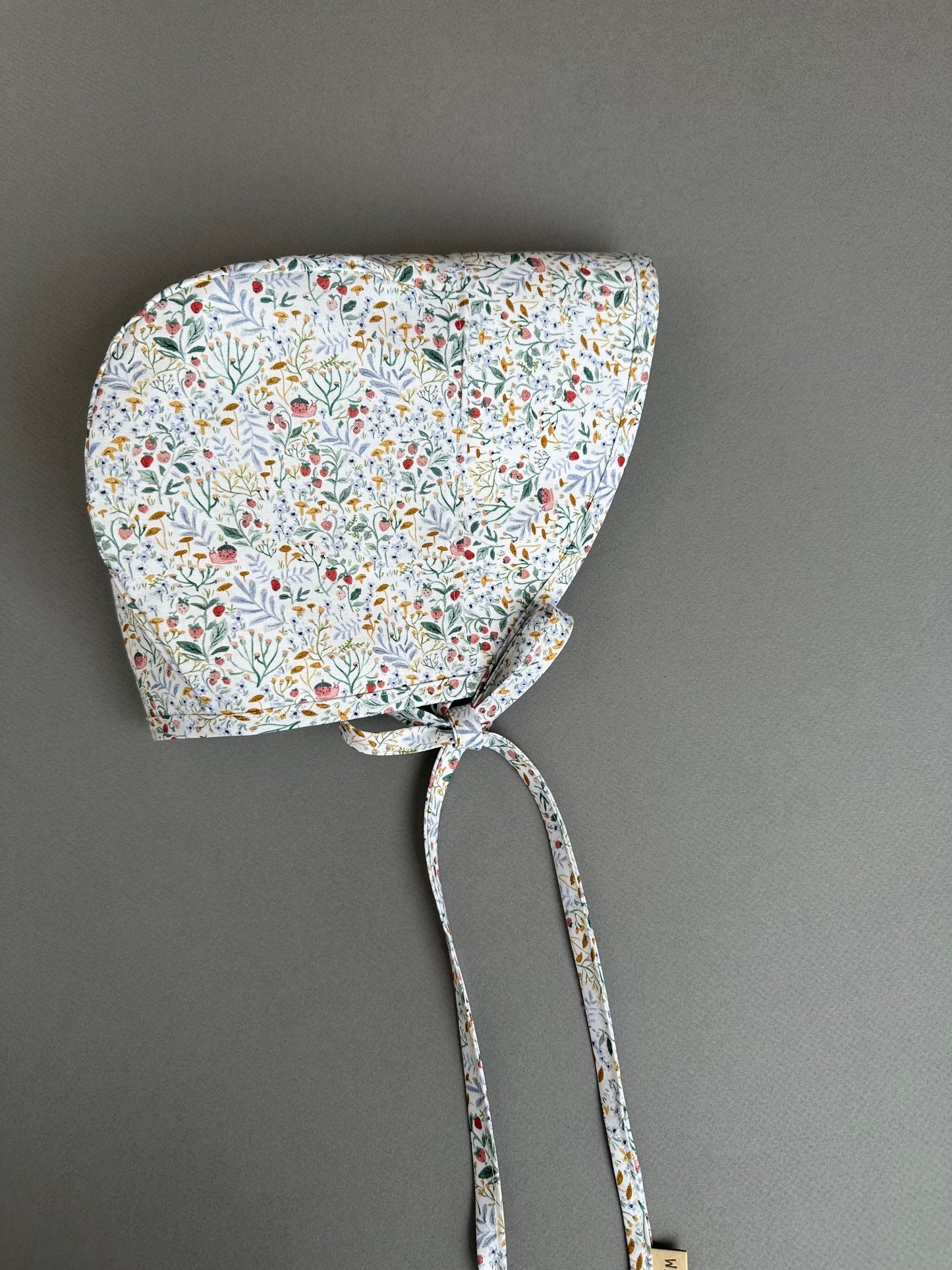 Strawberry Knoll Bonnet