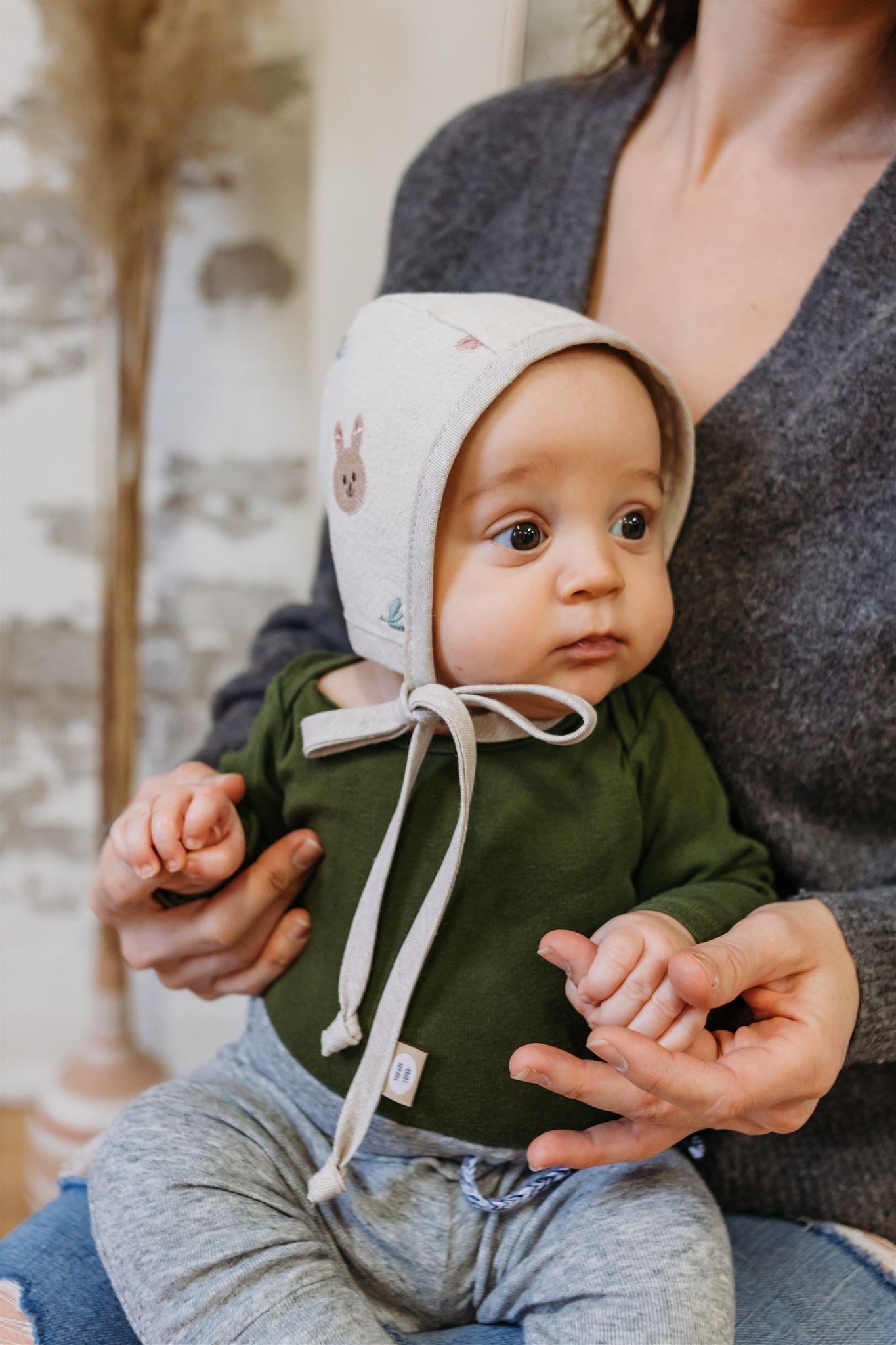 Embroidered Bunny bonnet (no ears)